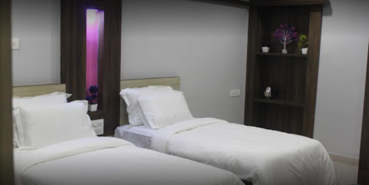 Hotel Garv Residencia Gaya Bagian luar foto
