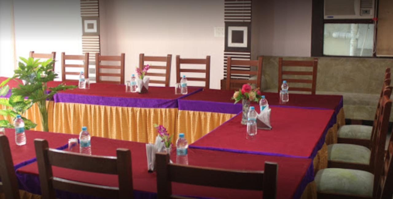 Hotel Garv Residencia Gaya Bagian luar foto
