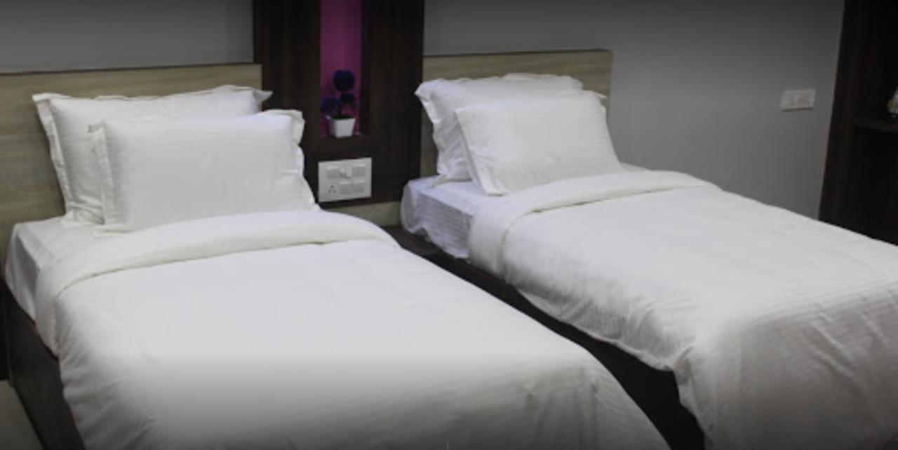 Hotel Garv Residencia Gaya Bagian luar foto